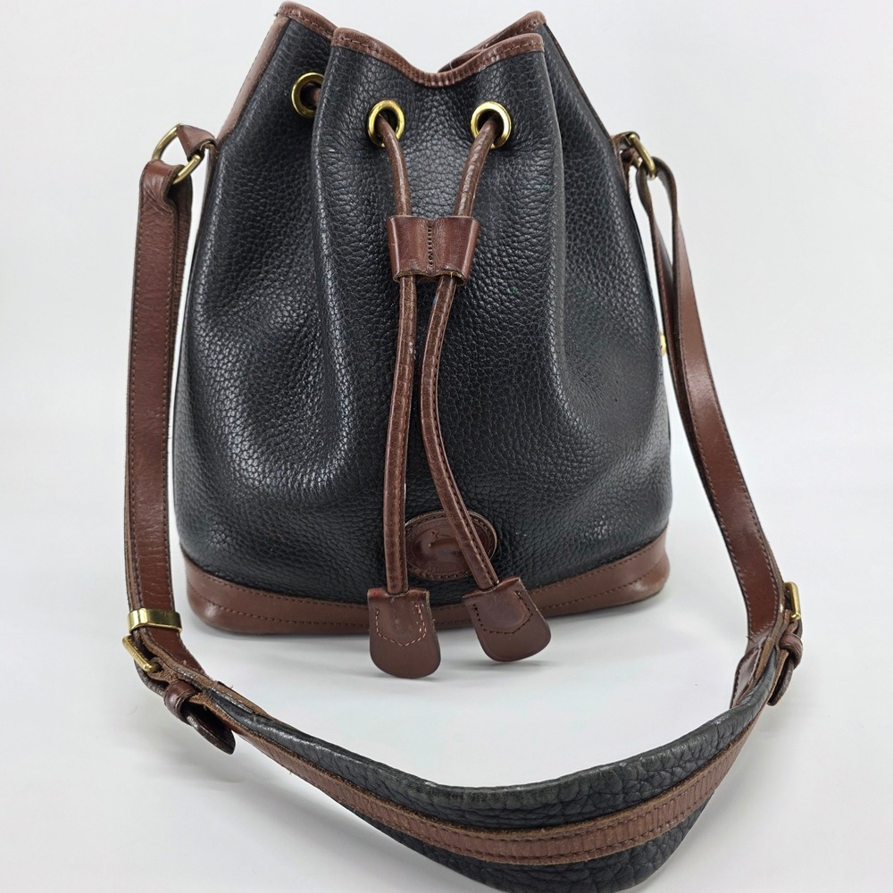 Vintage Dooney & Bourke Bucket Bag Black Brown Weather Leather 90s Preppy USA